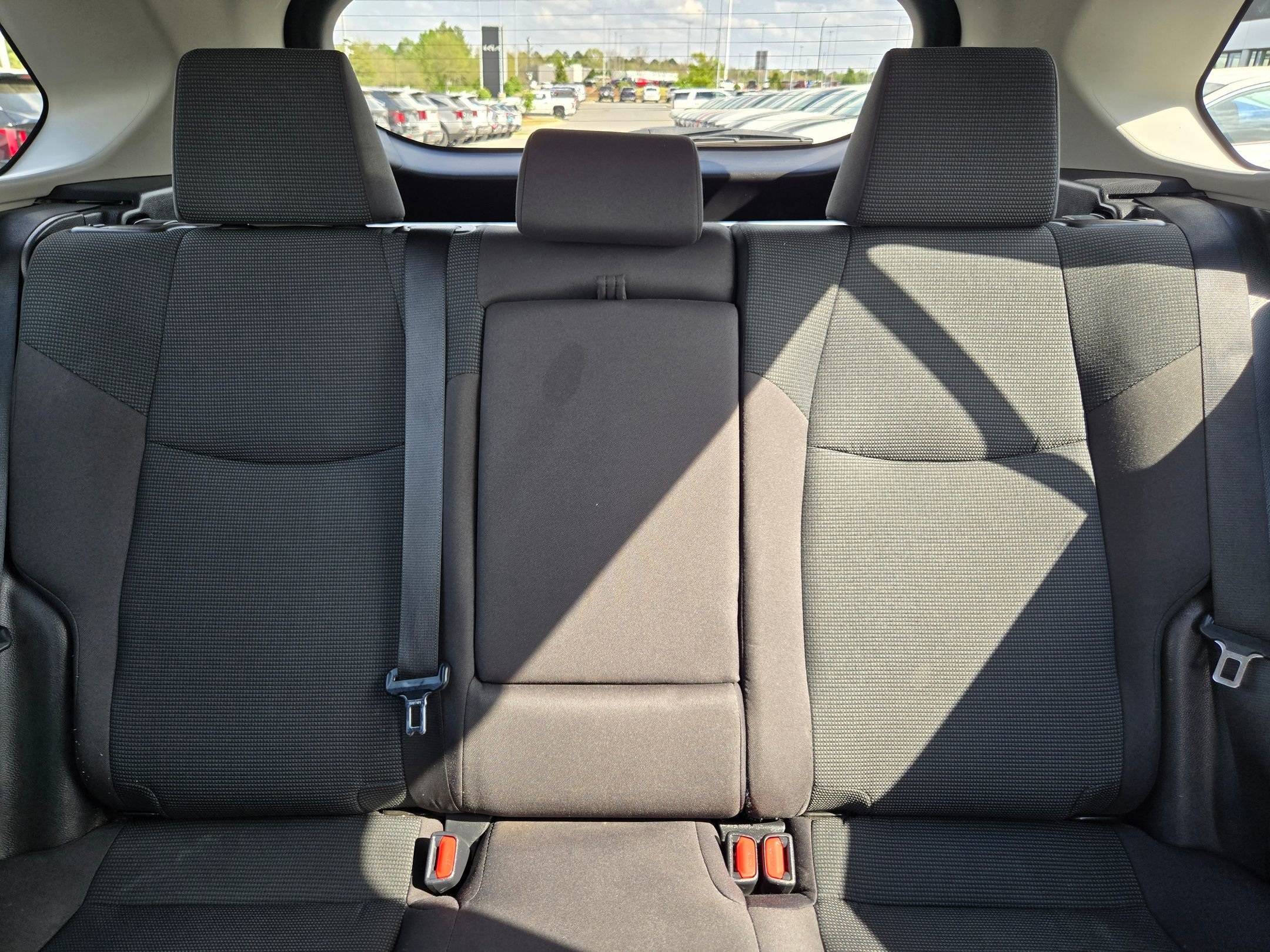 Used 2021 Toyota RAV4 LE image 13