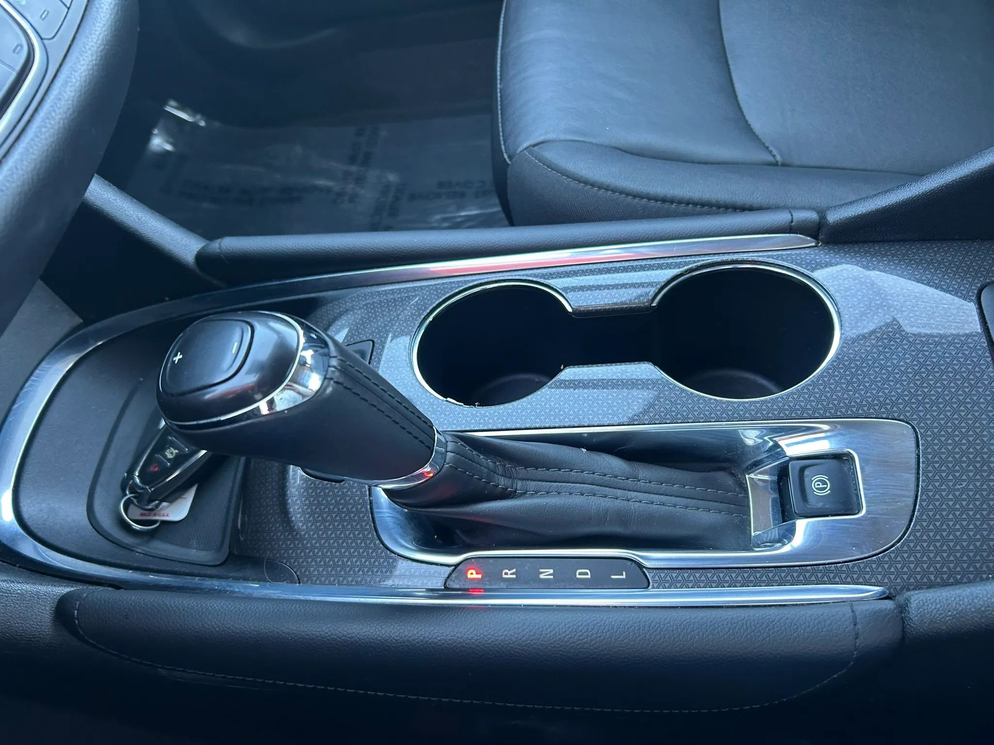 Used 2019 Chevrolet Malibu Hybrid w/ Leather Package FWD image 11