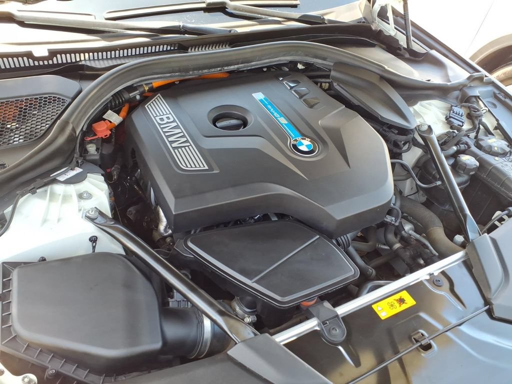 Used 2018 BMW 530e xDrive AWD/4WD image 24
