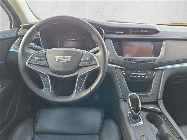 Used 2017 Cadillac XT5 Premium Luxury w/ LPO, Wheel Lock Package FWD image 19