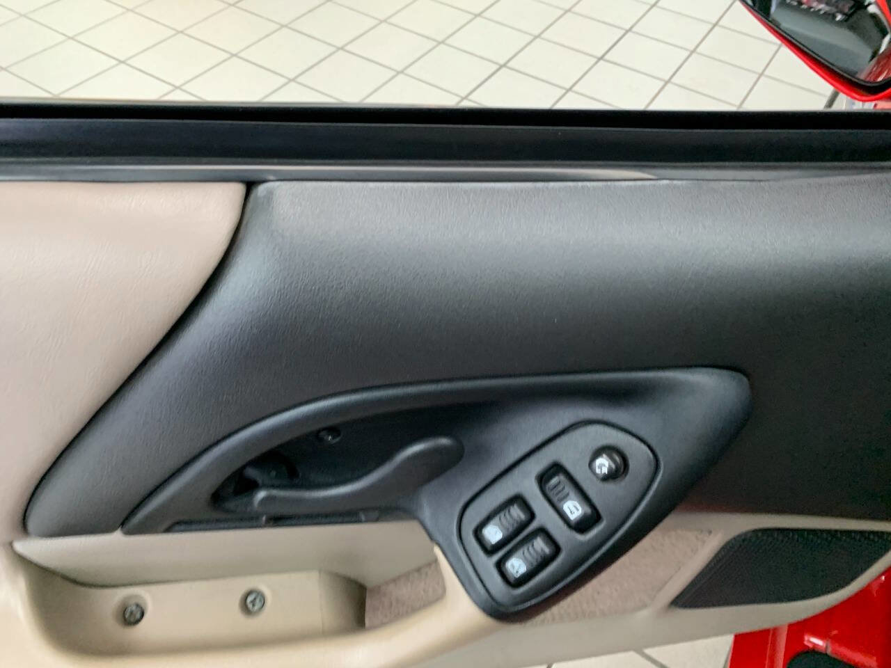 Used 2001 Chevrolet Camaro Z28 w/ SS Performance/Appearance Pkg image 18