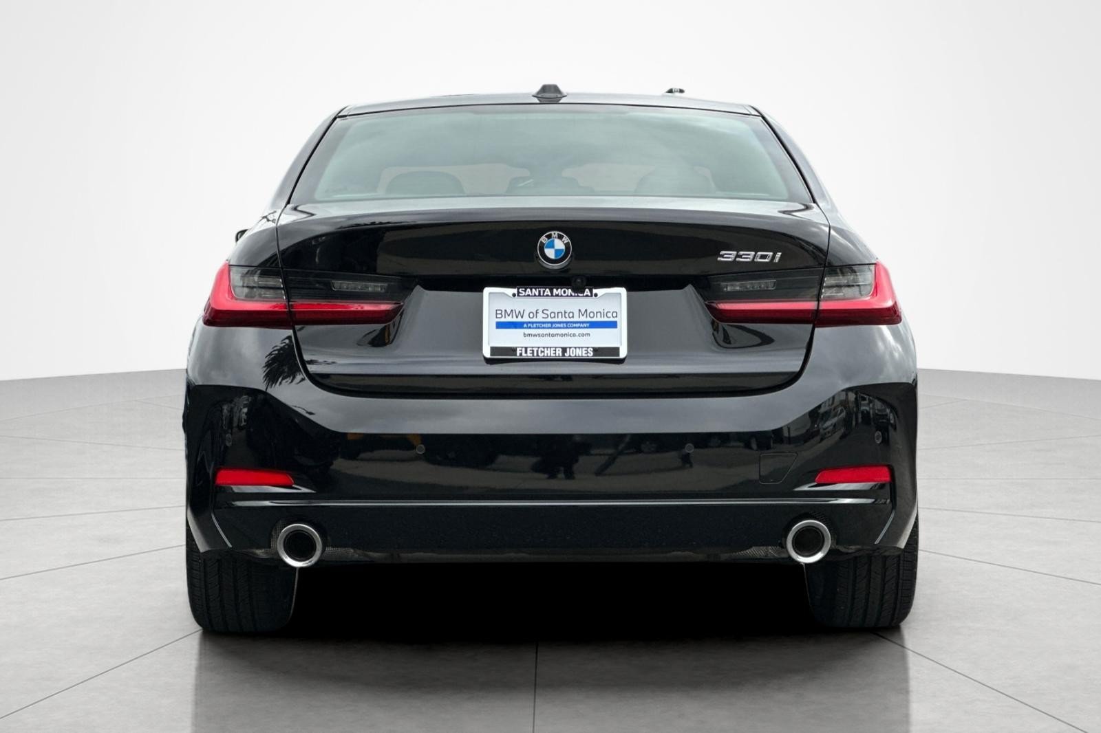 Used 2026 BMW 330i Sedan w/ Premium Package RWD image 4