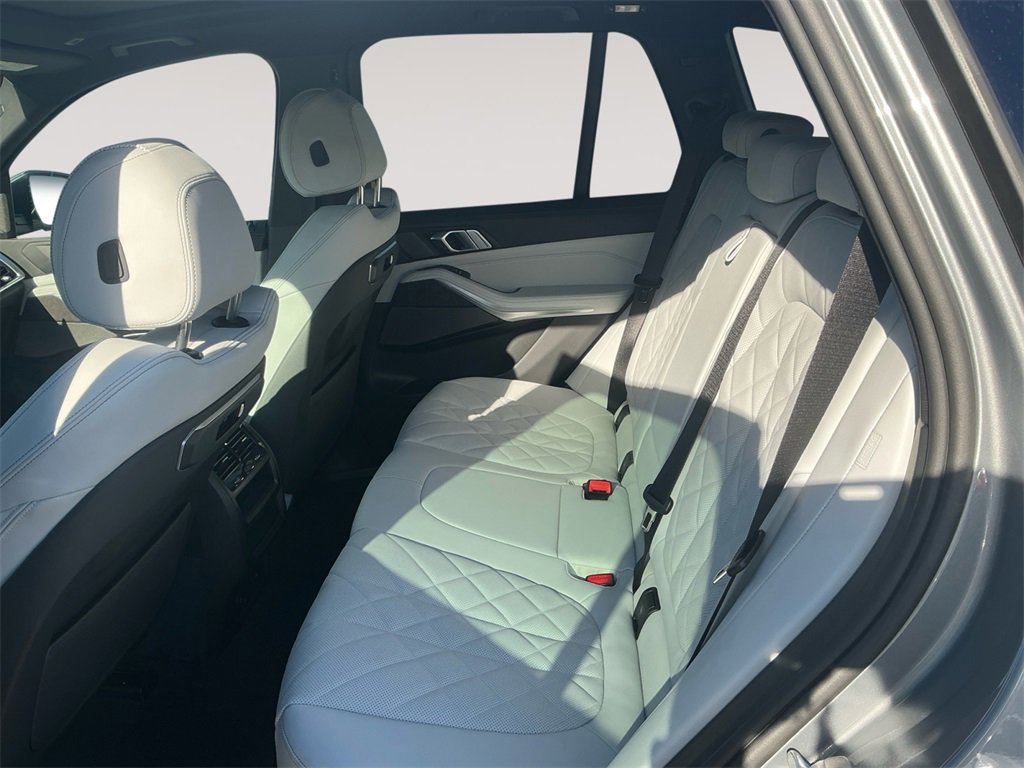 New 2026 BMW X5 xDrive50e image 13