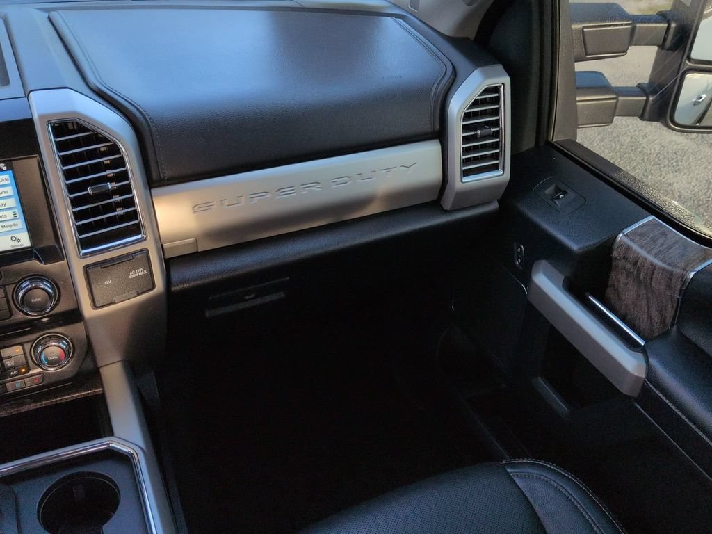 Used 2017 Ford F250 Lariat w/ Lariat Ultimate Package AWD/4WD image 17