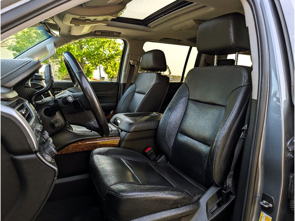 Used 2019 Chevrolet Suburban Premier AWD/4WD image 17