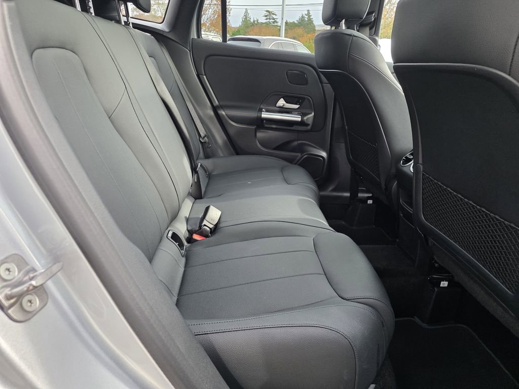 Certified 2025 Mercedes-Benz GLA 250 4MATIC image 32