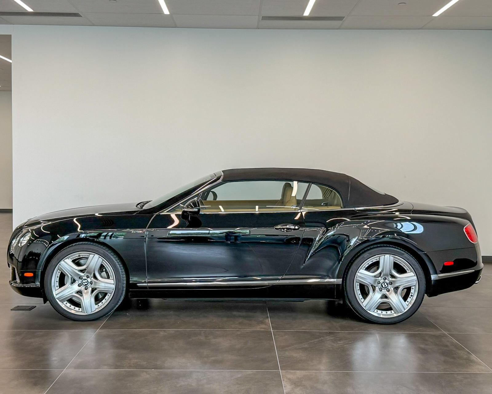 Used 2014 Bentley Continental GT AWD/4WD image 12