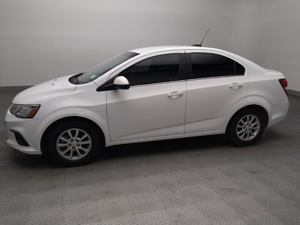 Used 2018 Chevrolet Sonic LT FWD image 2