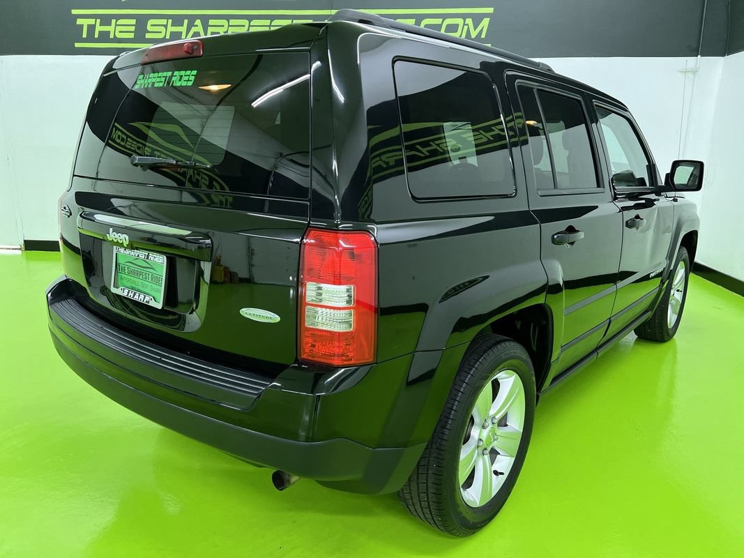 Used 2016 Jeep Patriot Latitude FWD image 10