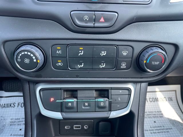 Used 2024 GMC Terrain SLE image 22