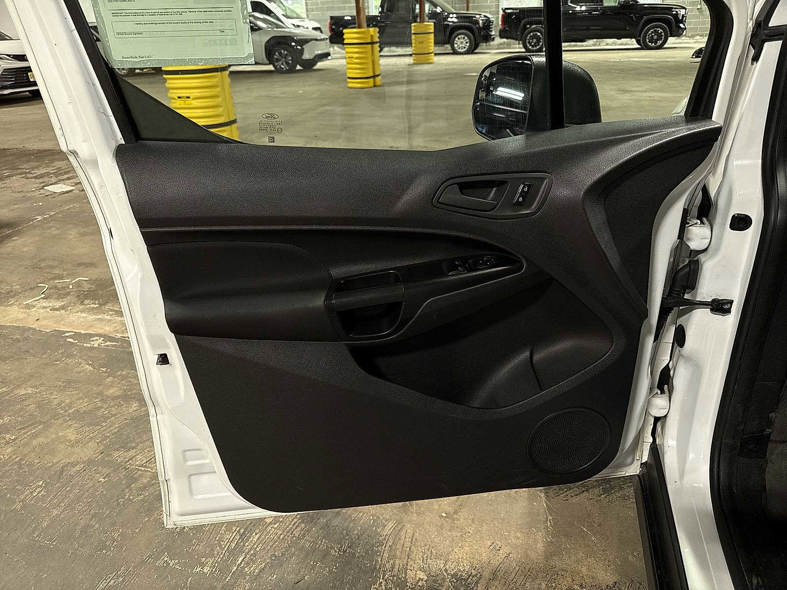 Used 2017 Ford Transit Connect XL image 28