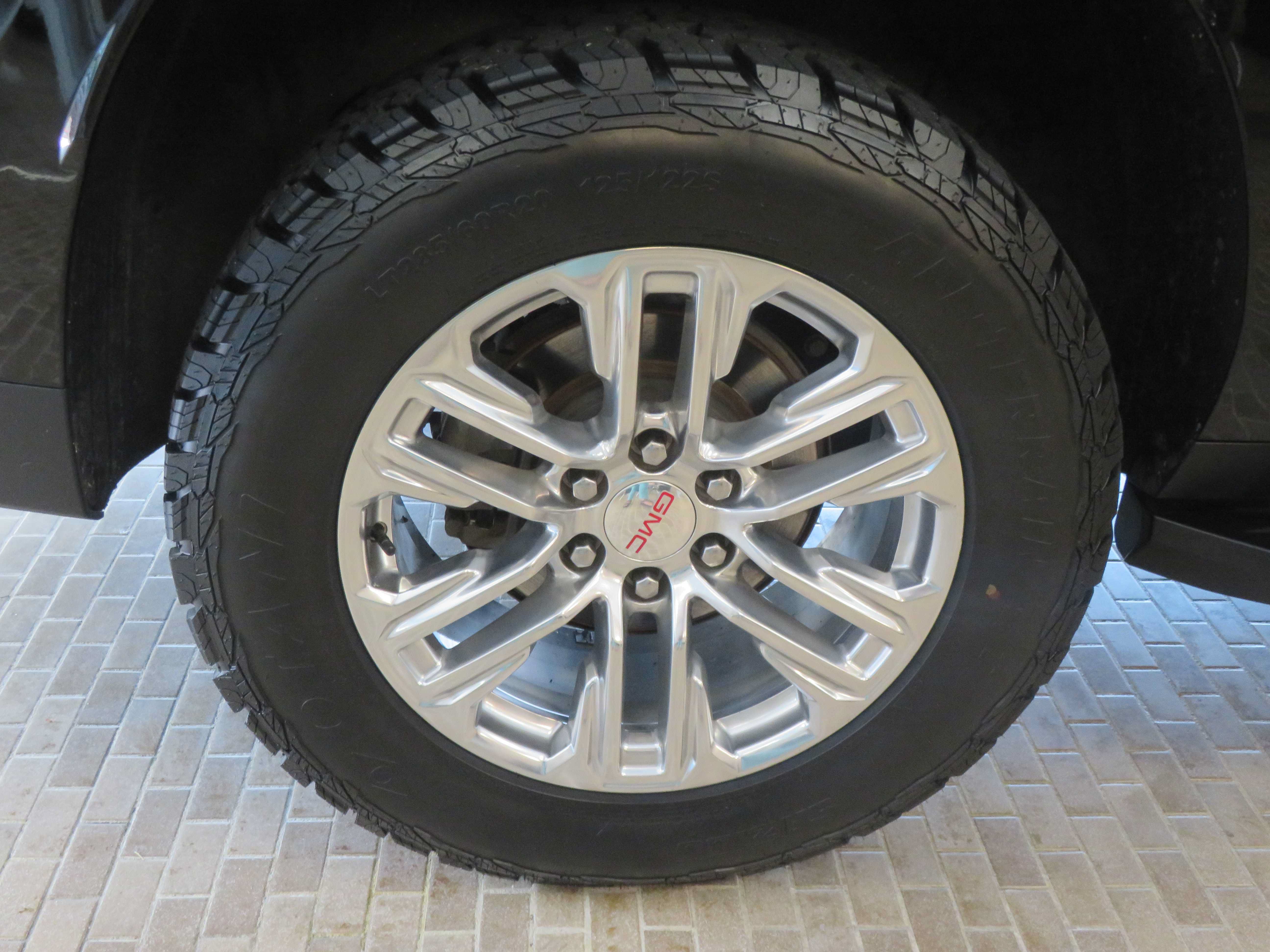 Used 2021 GMC Yukon XL SLT RWD image 9