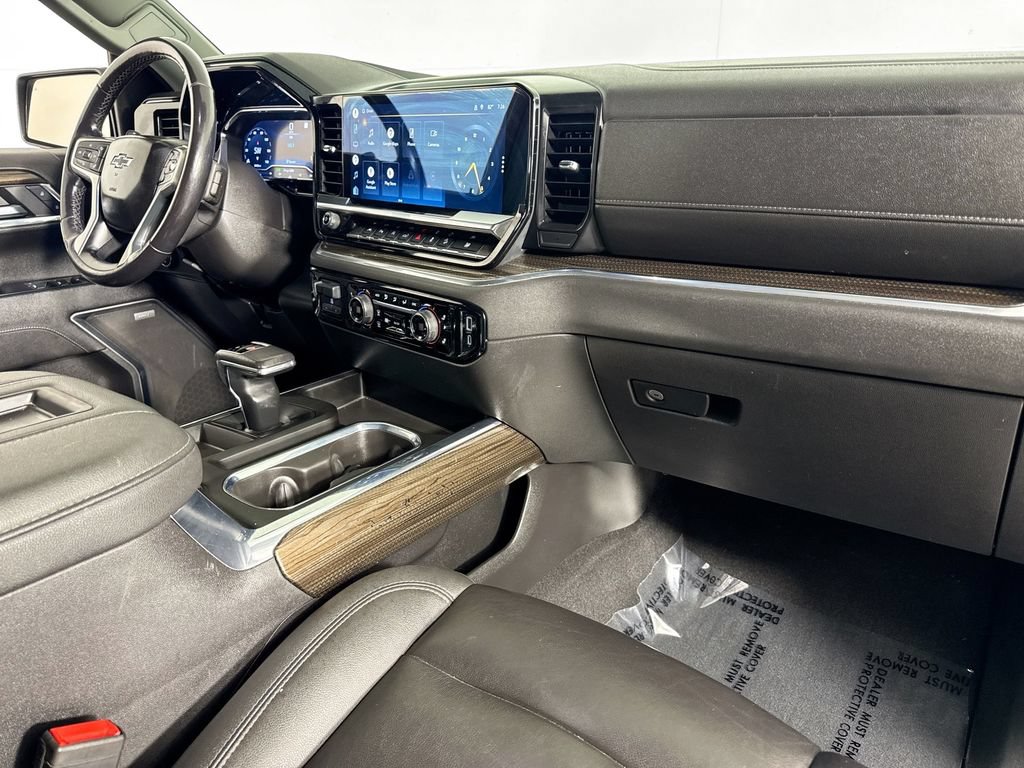 Used 2022 Chevrolet Silverado 1500 LT Trail Boss w/ LT Trail Boss Premium Package AWD/4WD image 33