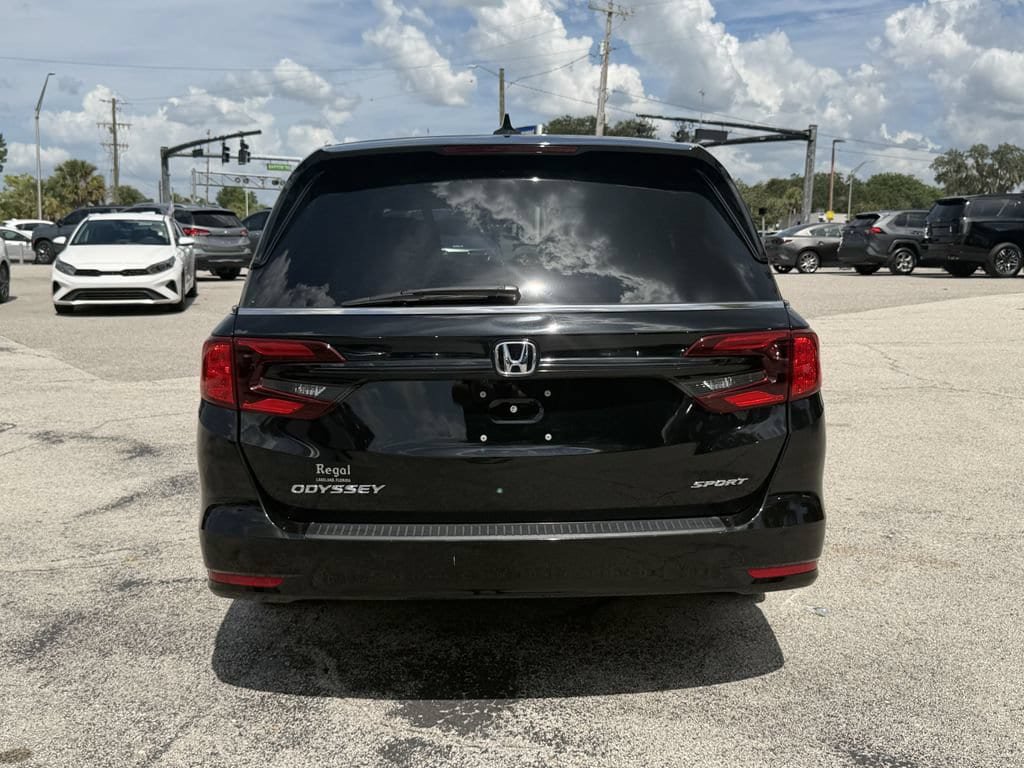 Used 2023 Honda Odyssey Sport image 5