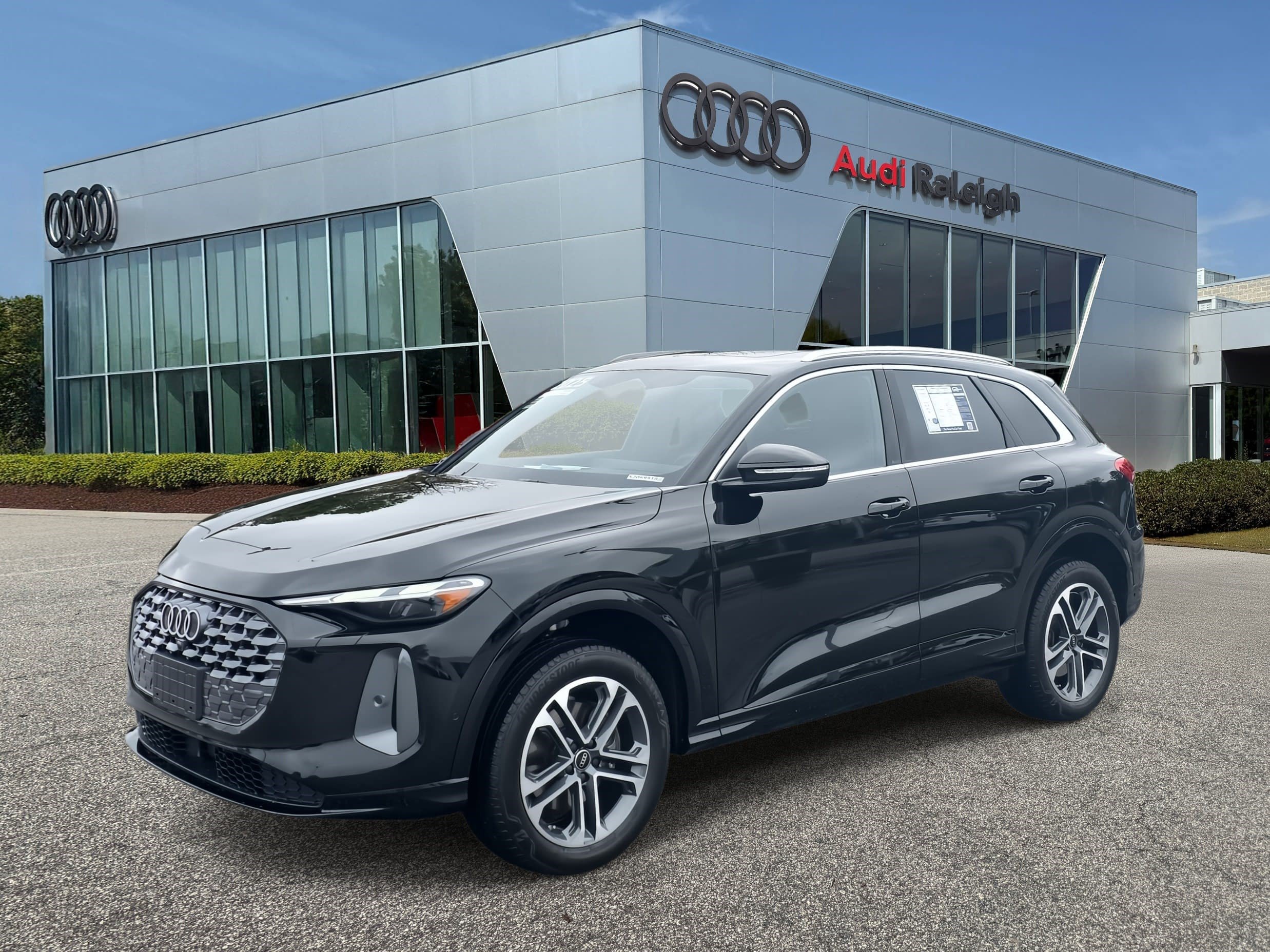 Certified 2025 Audi Q5 Premium w/ Convenience Package