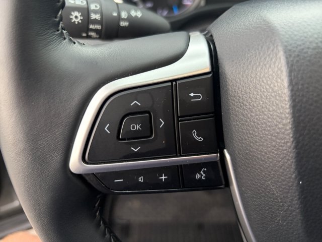 Used 2026 Toyota Highlander XLE AWD/4WD image 34