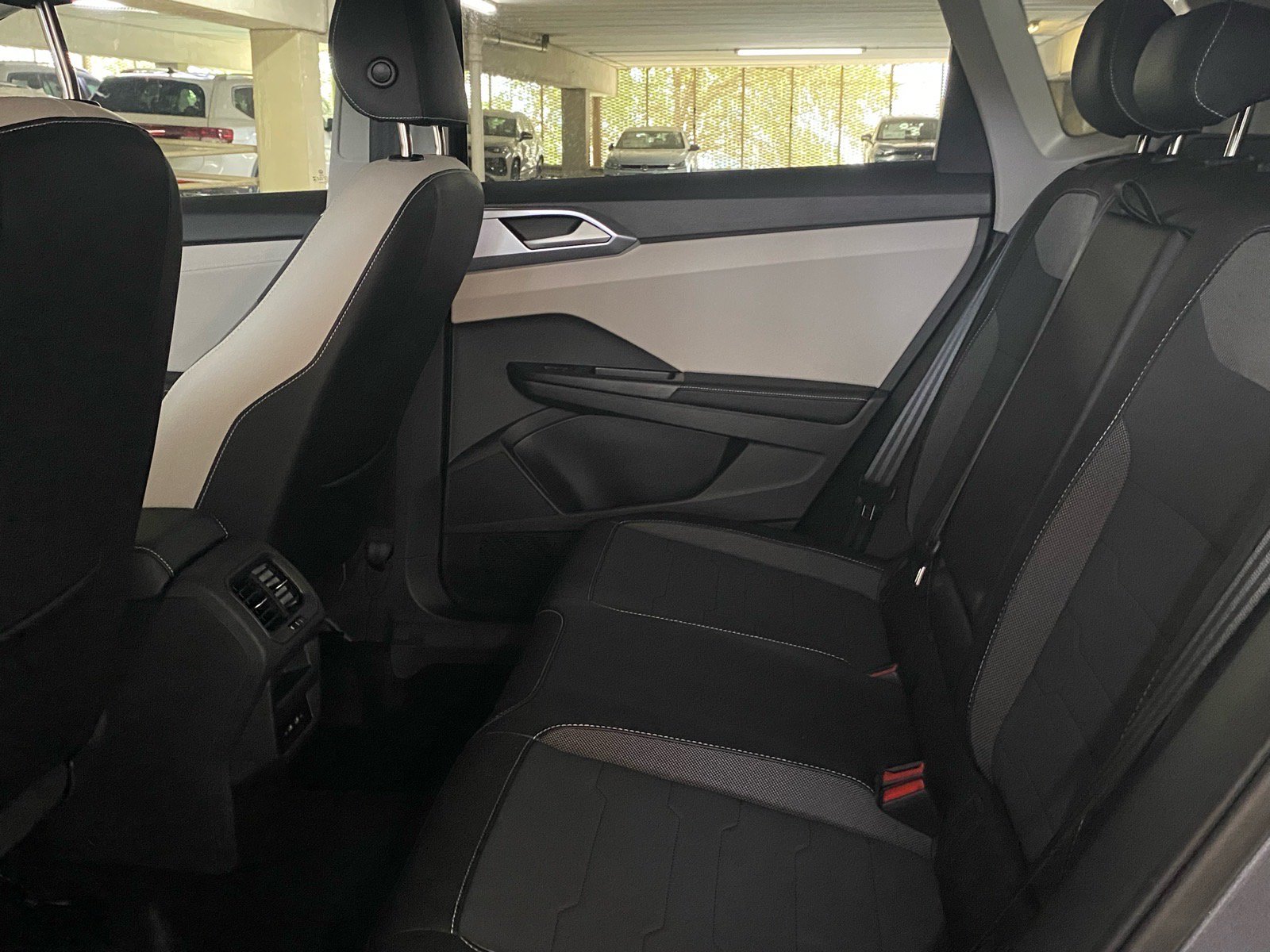 New 2026 Volkswagen Taos SE FWD image 11