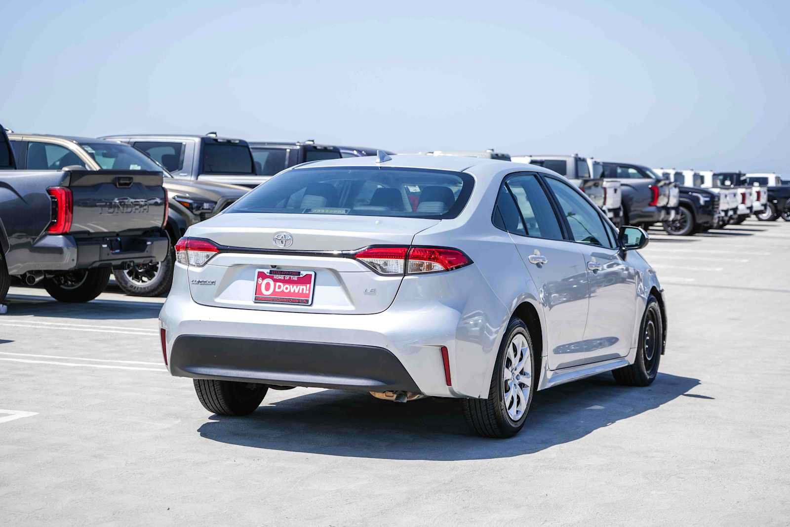 Used 2023 Toyota Corolla LE FWD image 5