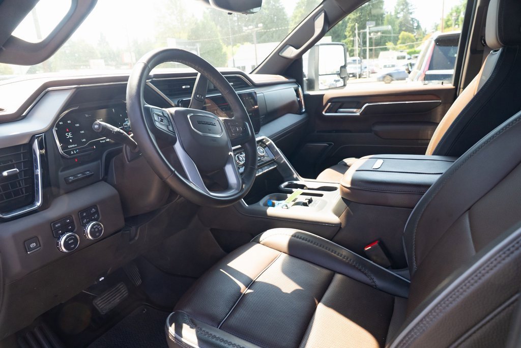 Used 2025 GMC Sierra 3500 Denali w/ Denali Reserve Package image 19