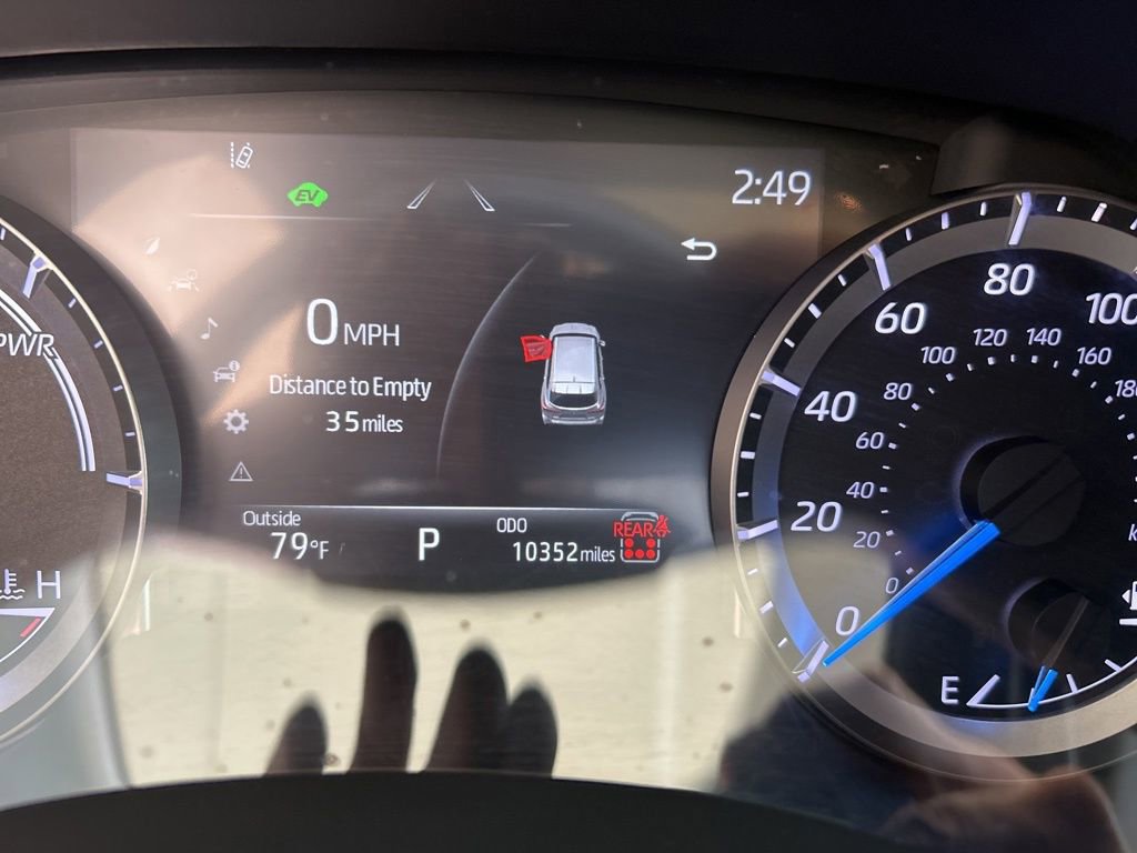 Used 2024 Toyota Highlander XLE AWD/4WD image 46