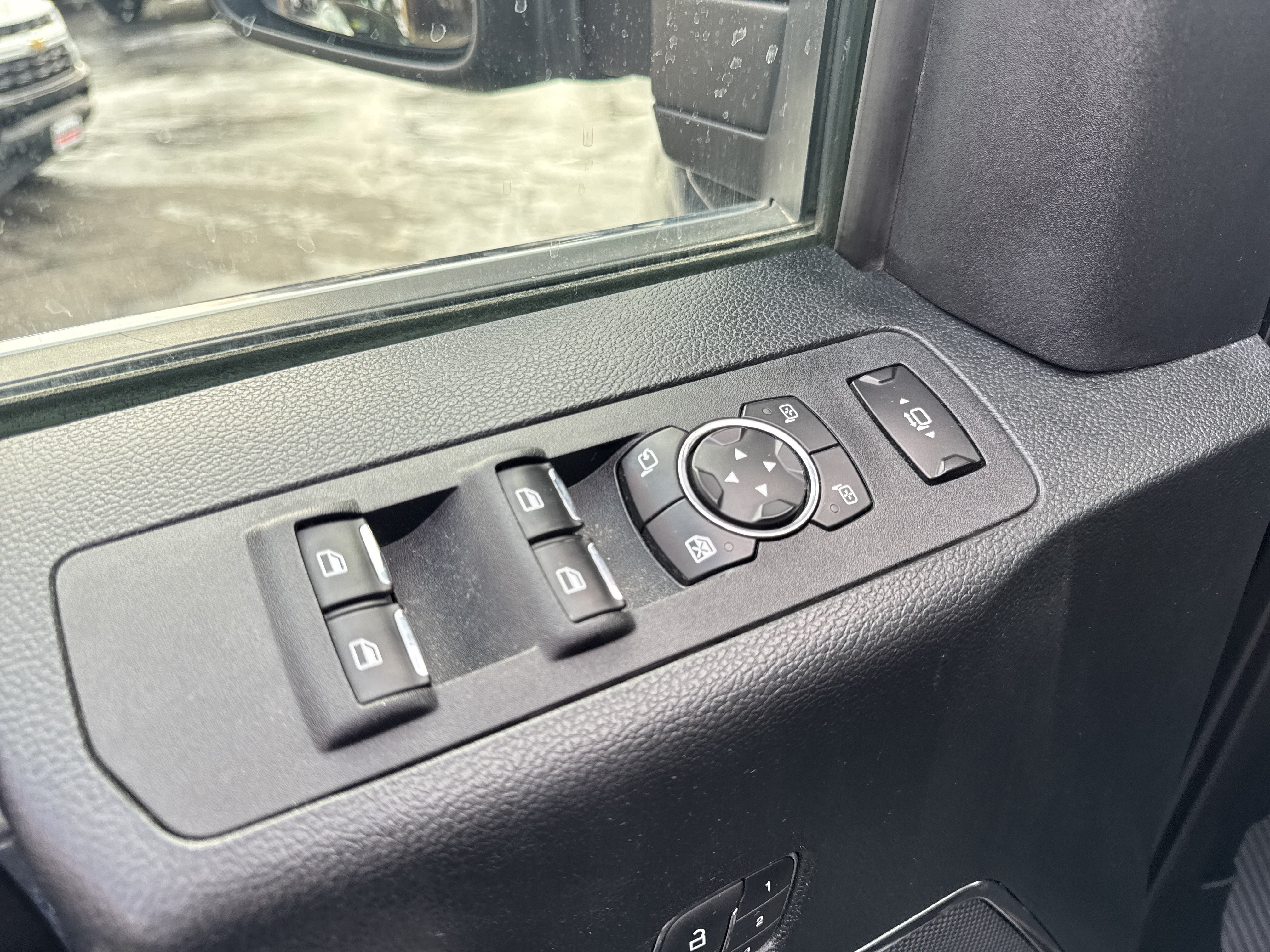 Used 2019 Ford F250 Platinum w/ Platinum Ultimate Package AWD/4WD image 14