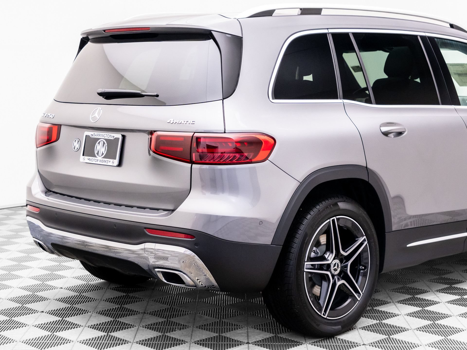 New 2026 Mercedes-Benz GLB 250 4MATIC image 33