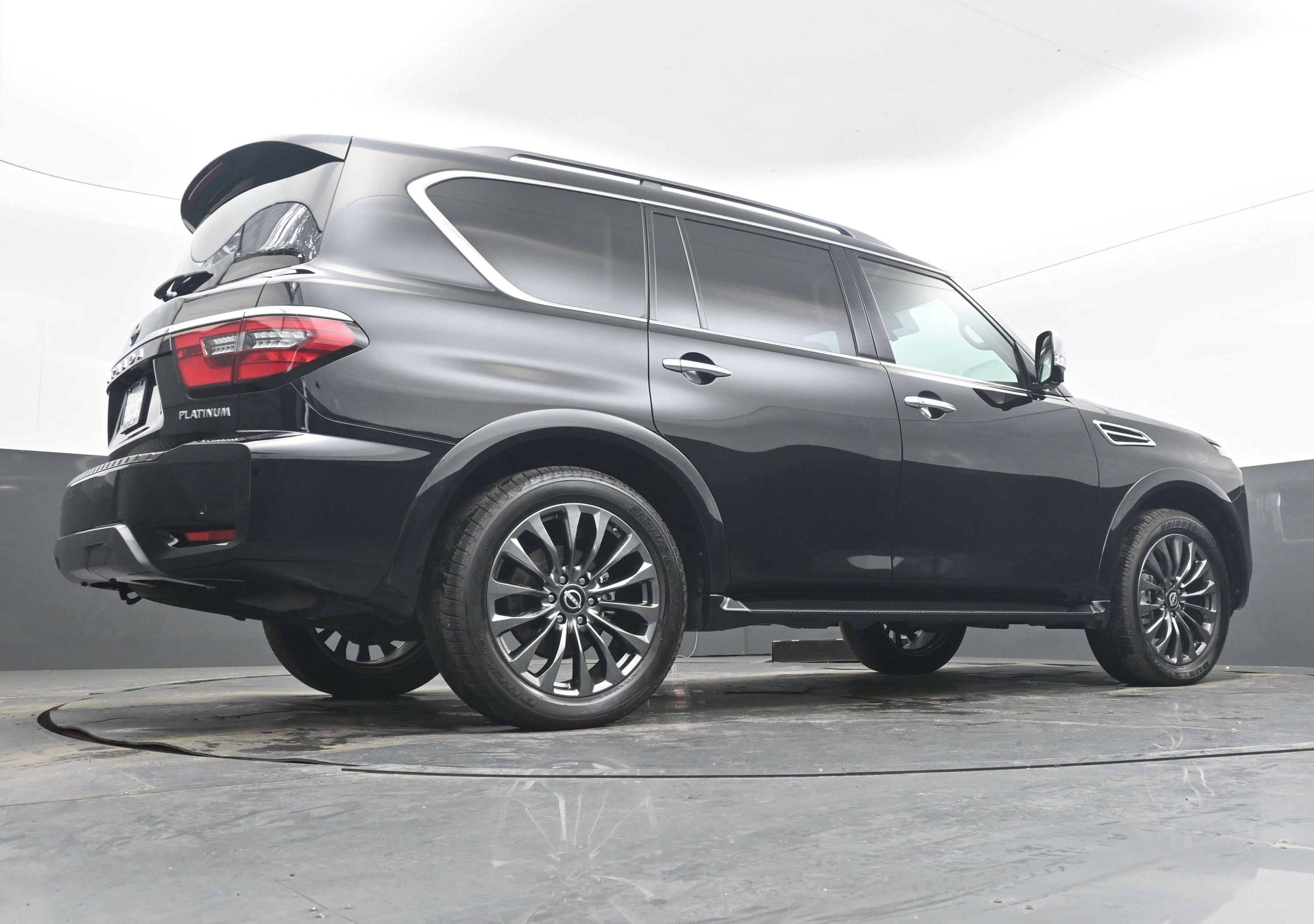 Used 2024 Nissan Armada Platinum image 26