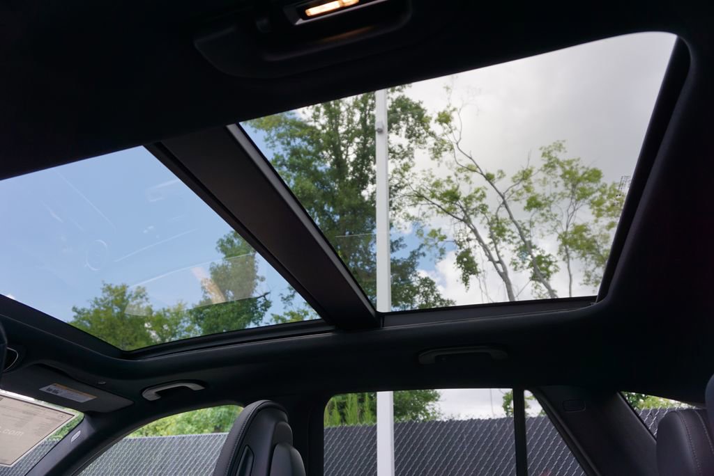 Certified 2025 Mercedes-Benz GLC 300 4MATIC image 50