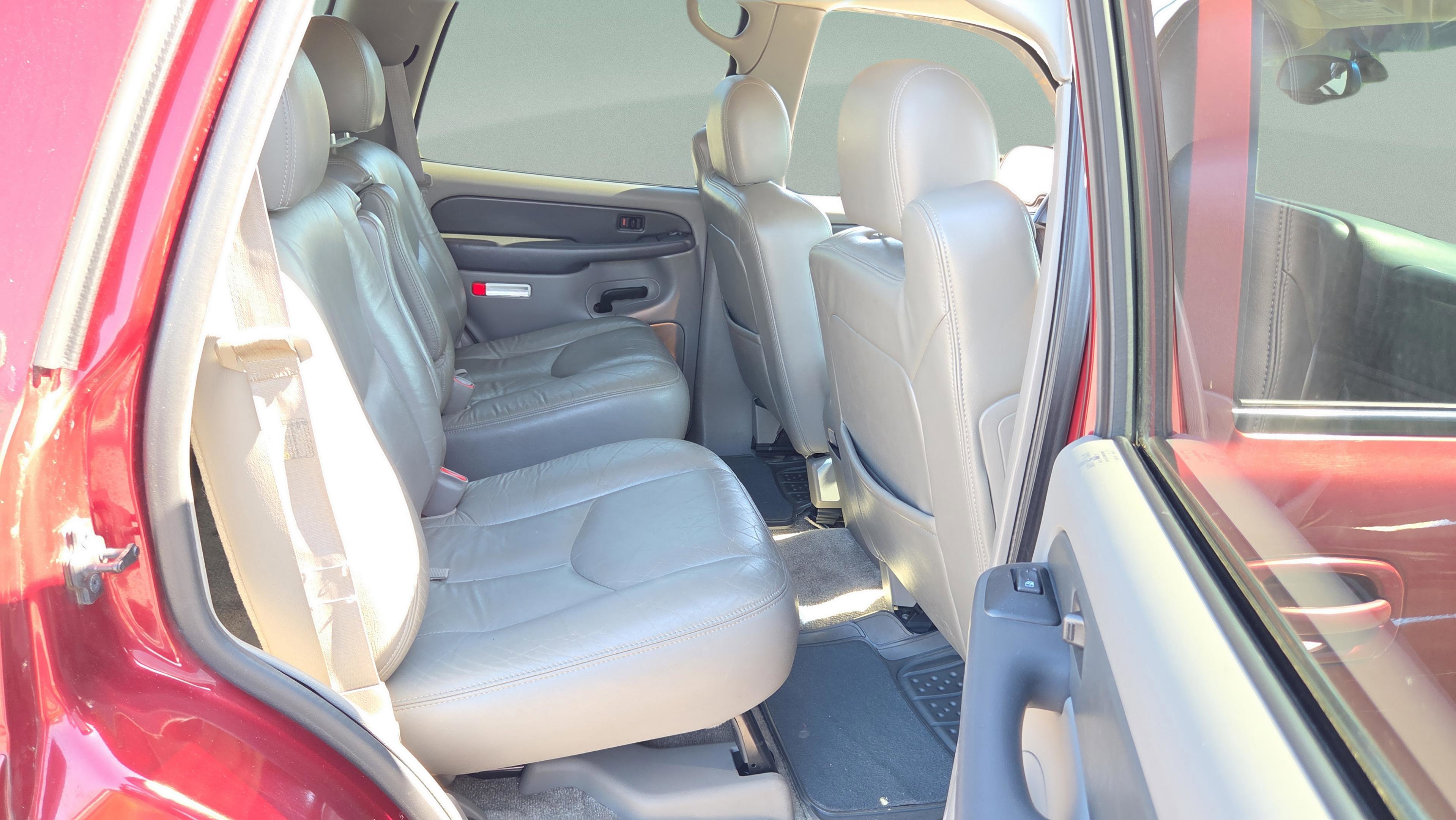 Used 2003 Chevrolet Tahoe LT RWD image 14