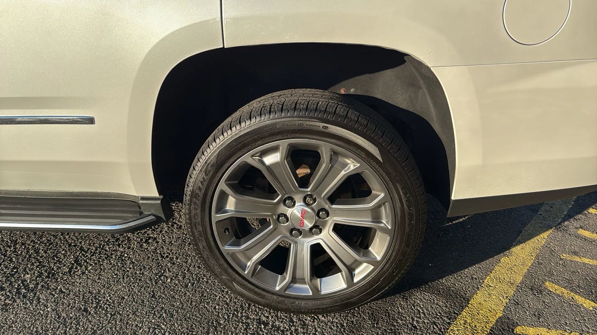 Used 2016 GMC Yukon Denali w/ Open Road Package image 31