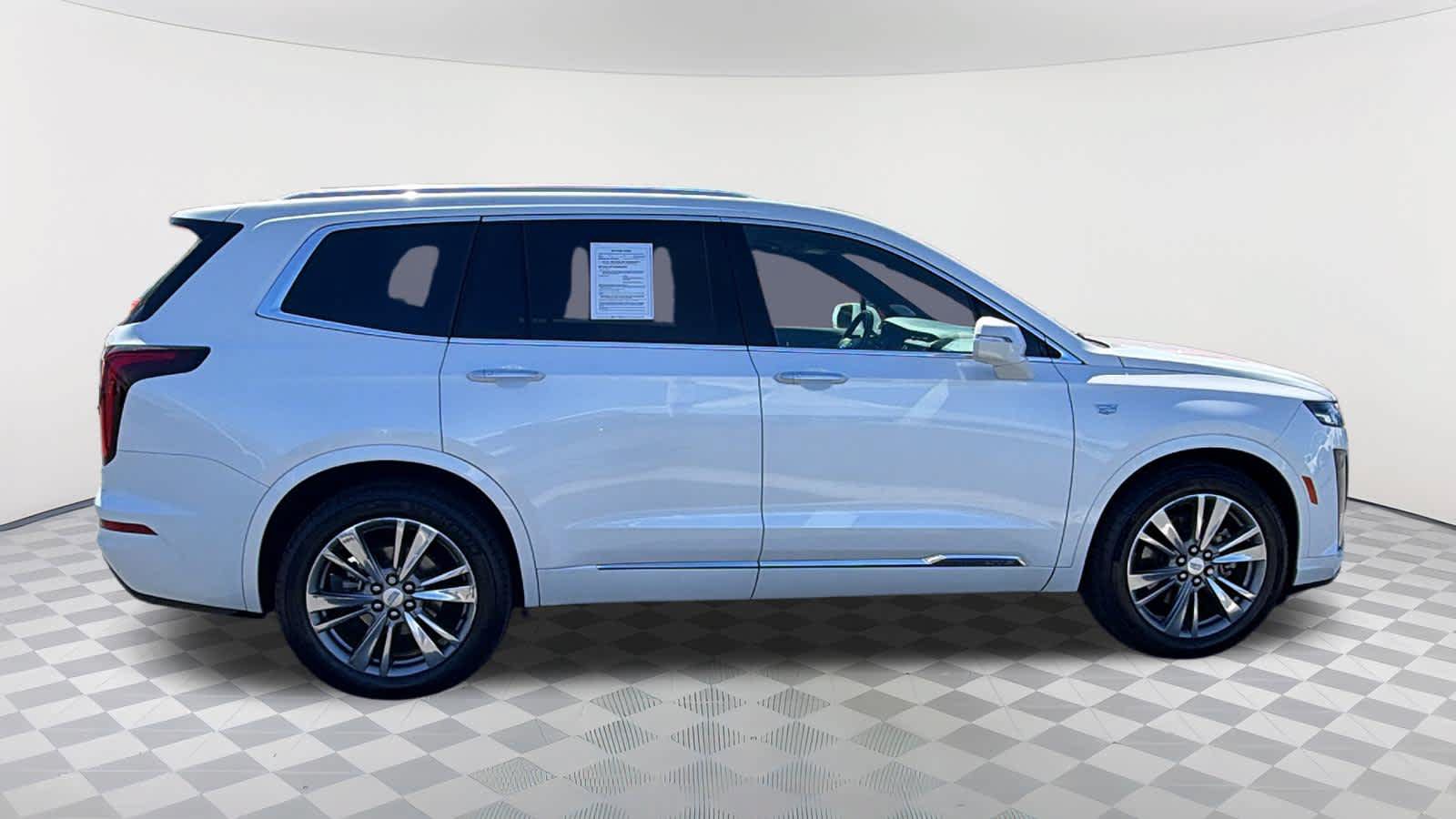 Used 2020 Cadillac XT6 Premium Luxury FWD image 4