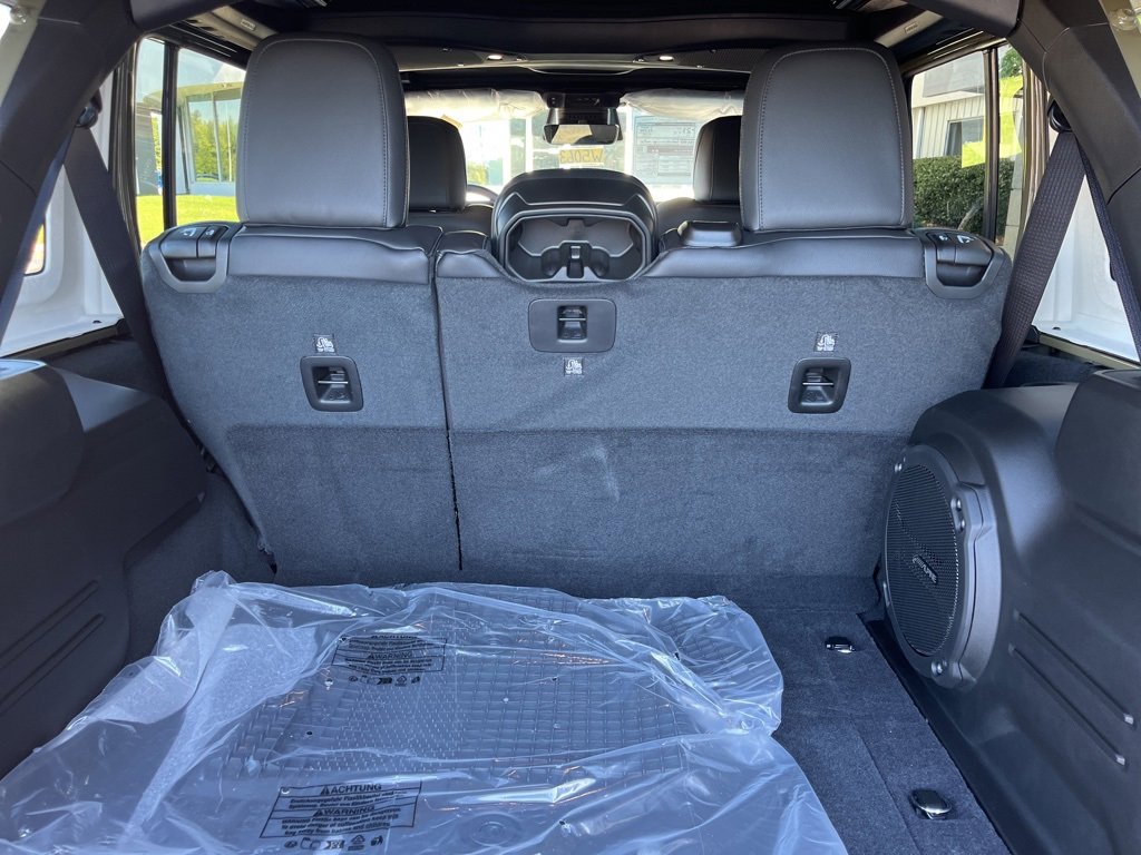 New 2026 Jeep Wrangler Unlimited Sahara image 6