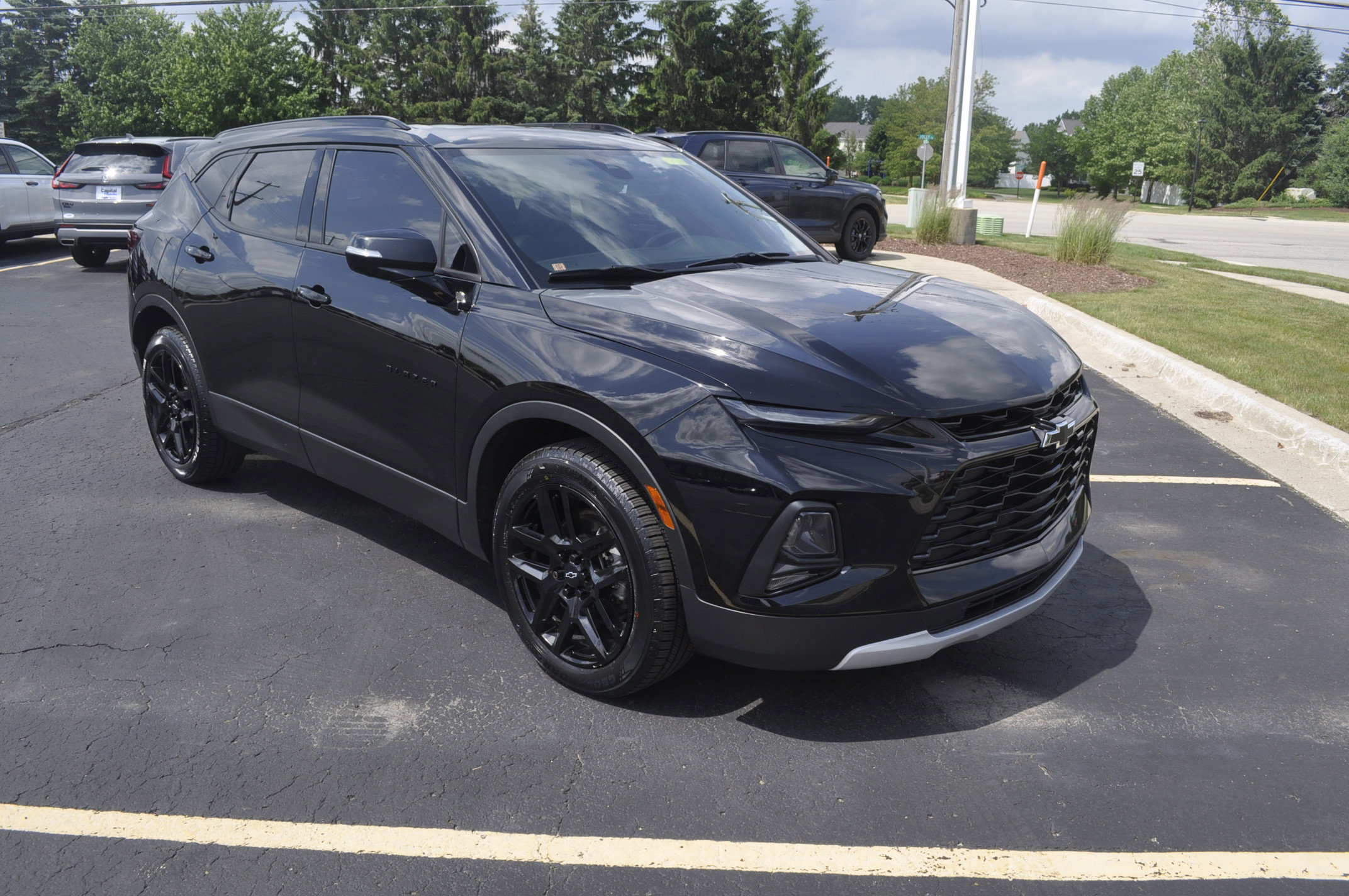 Used 2021 Chevrolet Blazer LT w/ Sound & Technology Package FWD image 1