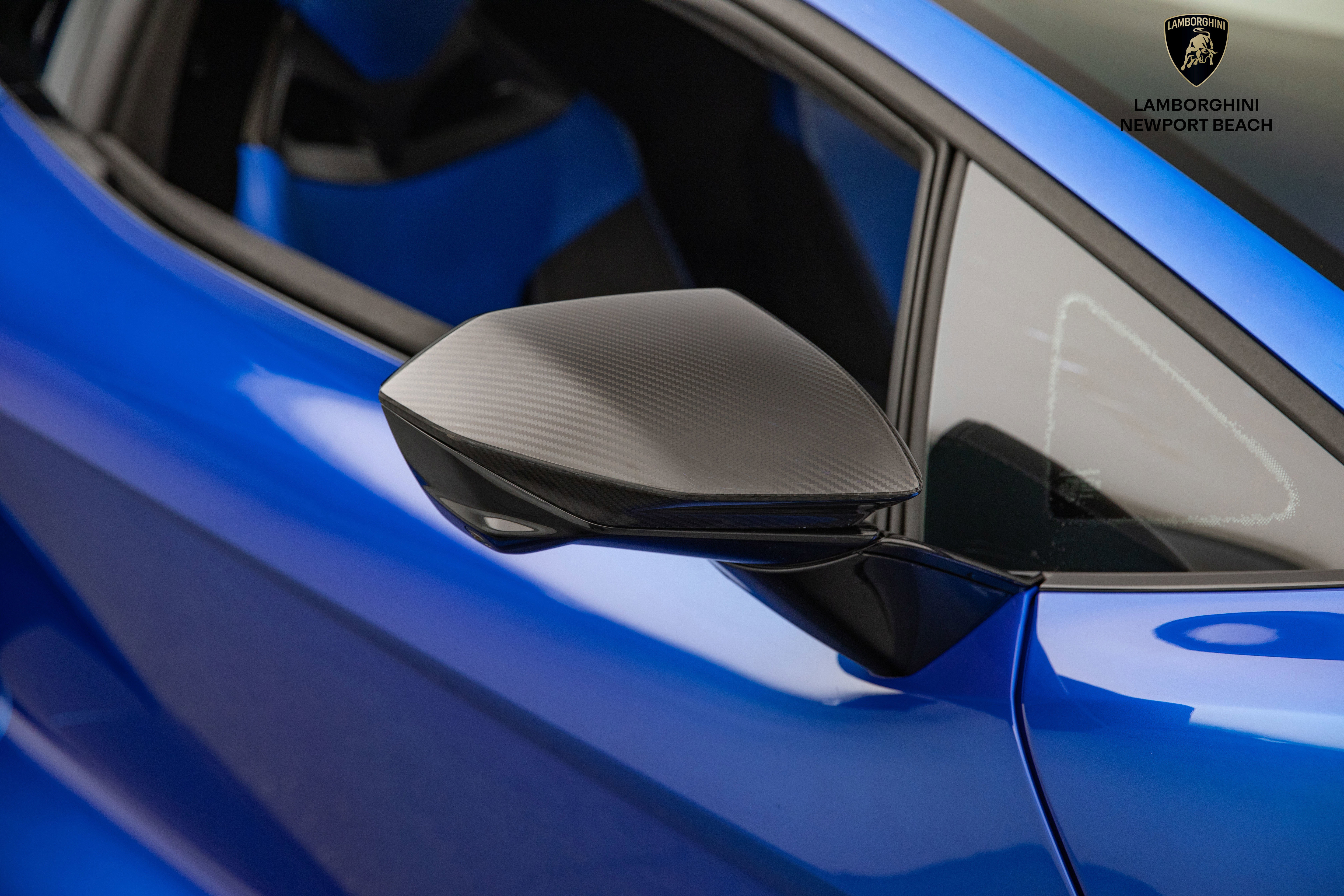 Used 2024 Lamborghini Revuelto image 7