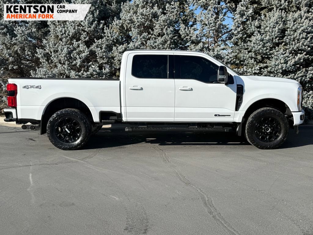Used 2025 Ford F250 Lariat w/ Black Appearance Package image 11