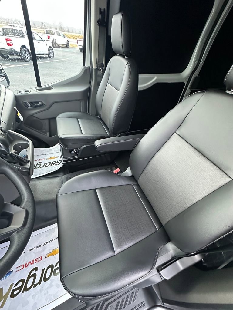 New 2026 Ford Transit 250 148 Medium Roof w/ Load Area Protection Package image 14