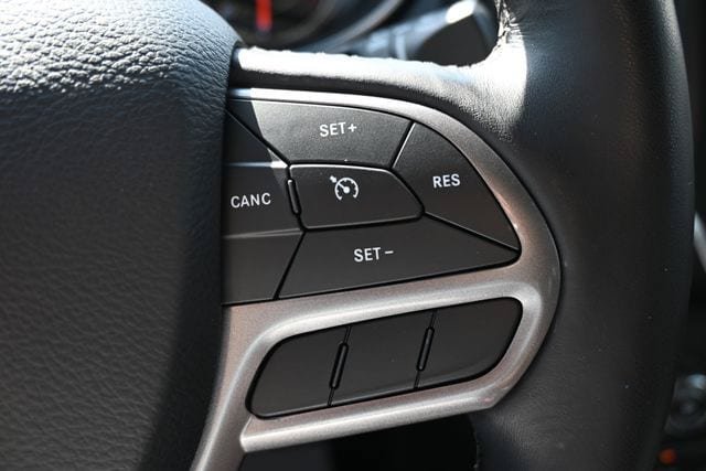 Used 2020 Jeep Cherokee Latitude Lux w/ Quick Order Package 26H Lux AWD/4WD image 36