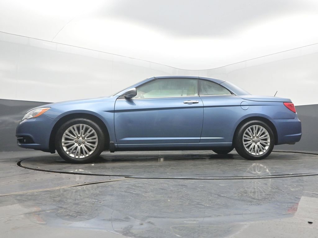 Used 2011 Chrysler 200 Limited image 45