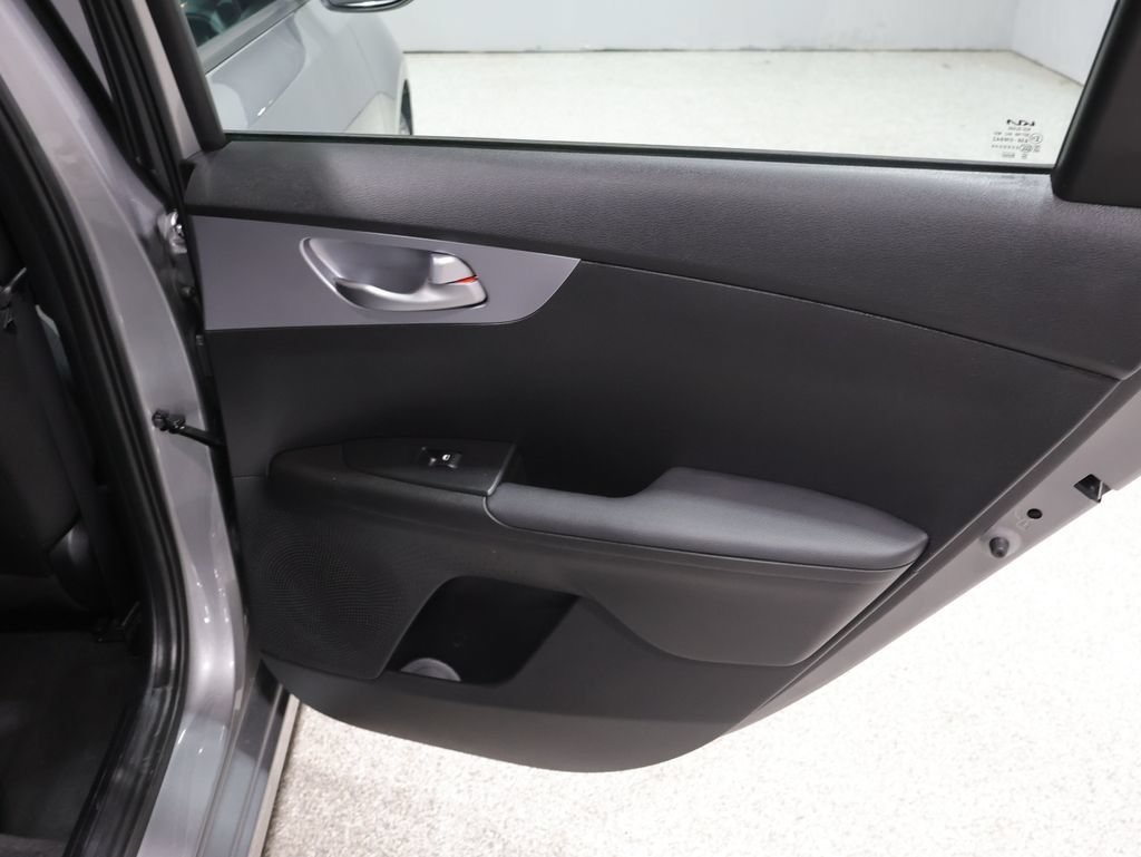 Used 2023 Kia Forte LXS w/ LXS Technology Package FWD image 20