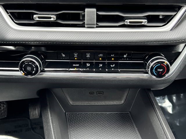 Certified 2025 Chevrolet Equinox LT image 30