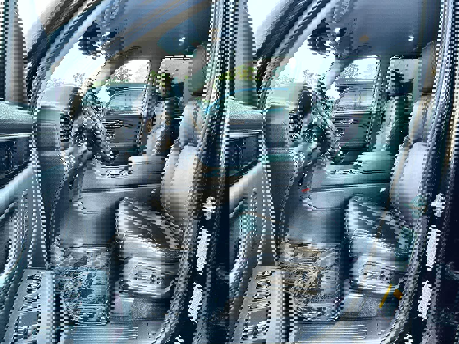 Used 2025 Honda Pilot EX-L image 2