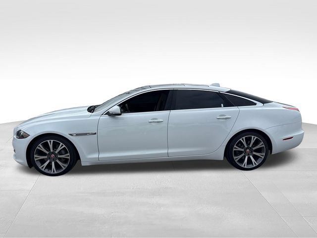 Used 2017 Jaguar XJ L Portfolio AWD/4WD image 2