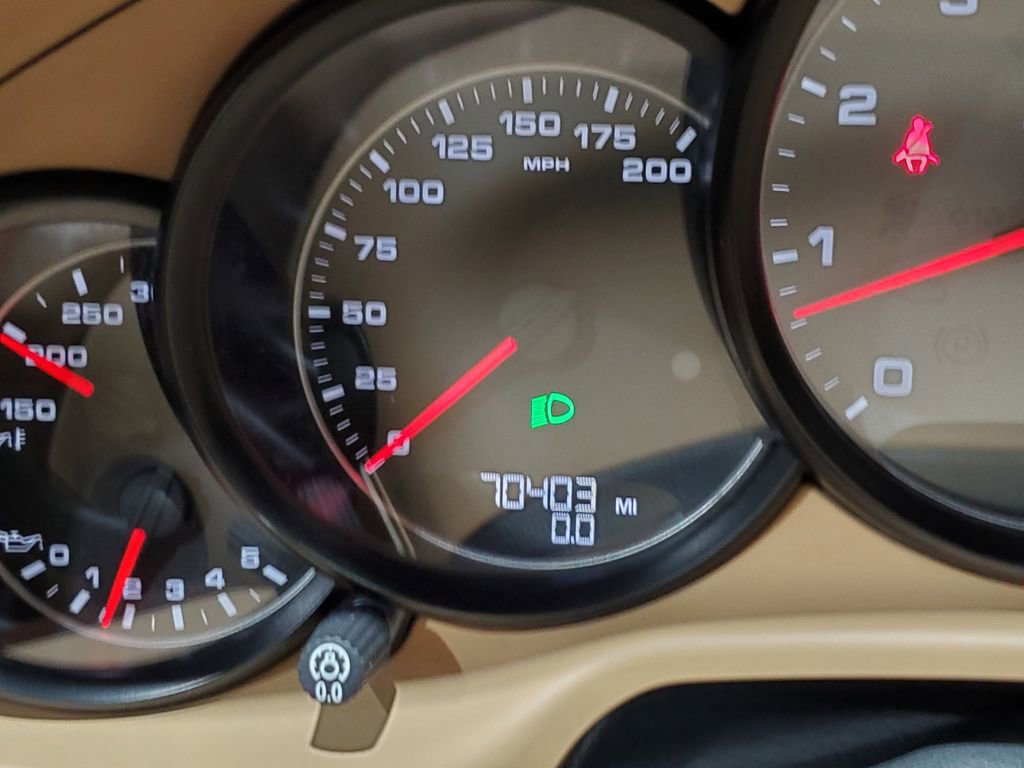 Used 2014 Porsche Panamera 4S Executive image 41