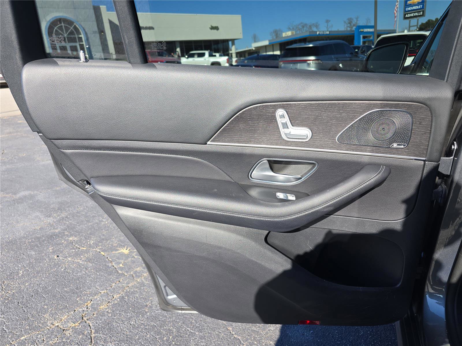 Used 2021 Mercedes-Benz GLS 450 4MATIC image 14