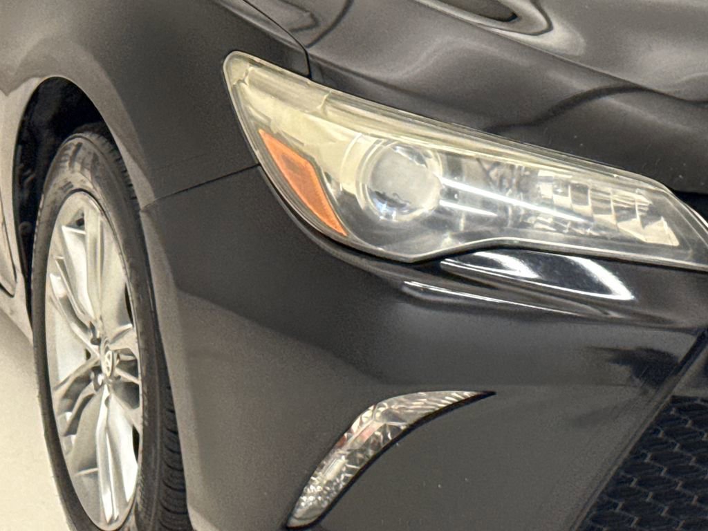 Used 2015 Toyota Camry SE FWD image 5