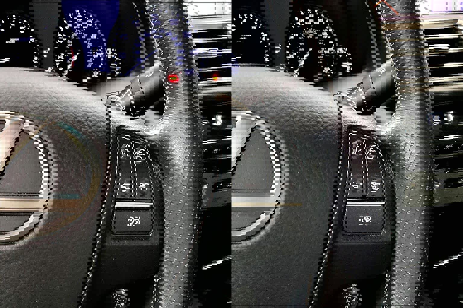 Used 2013 Lexus LS 460 w/ F-Sport Pkg image 24