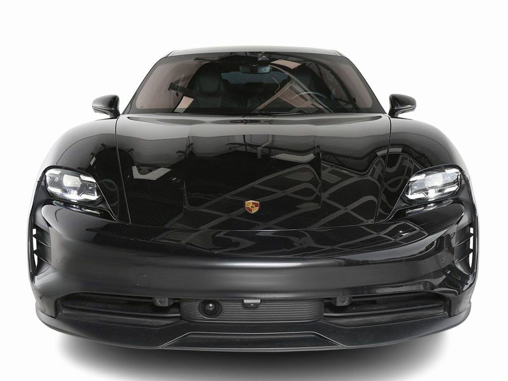 Used 2022 Porsche Taycan GTS image 2