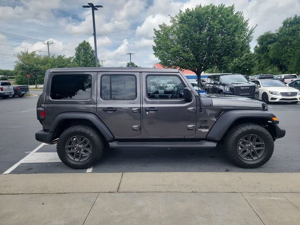 Used 2021 Jeep Wrangler Unlimited Sport w/ Sun And Sound Package AWD/4WD image 9