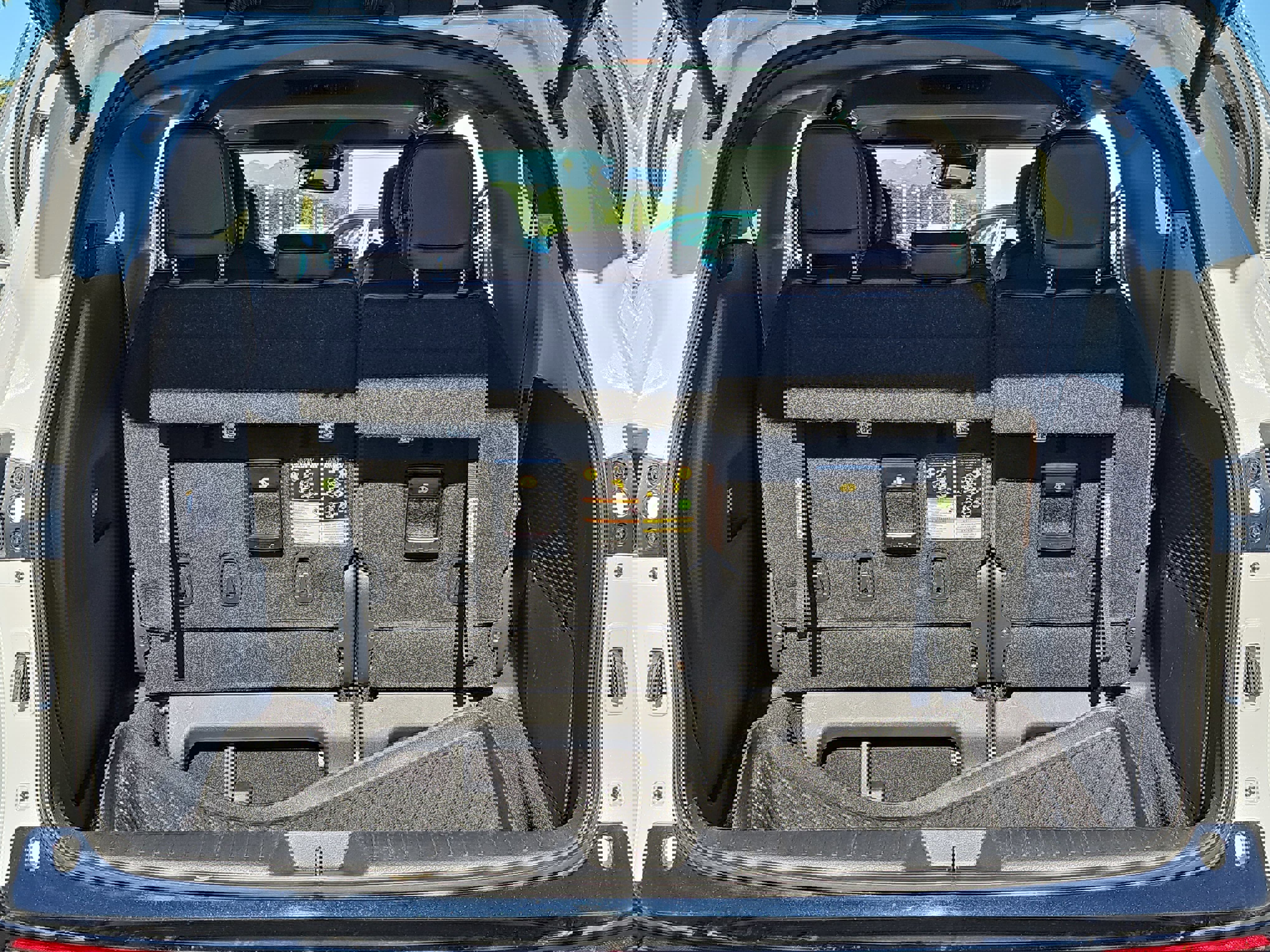 Used 2024 Toyota Sienna Platinum image 13