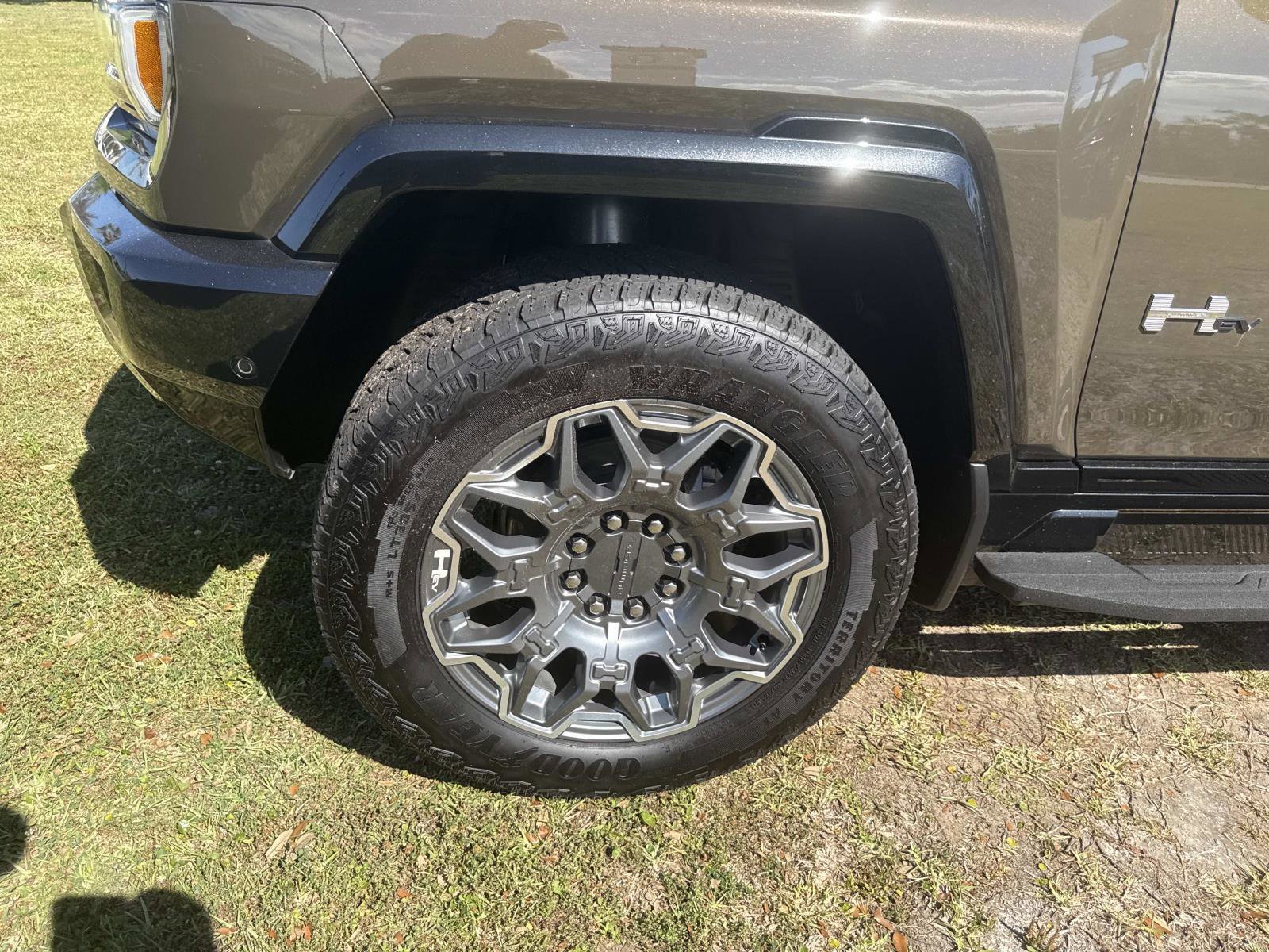 Used 2024 GMC Hummer EV 3X AWD/4WD image 10